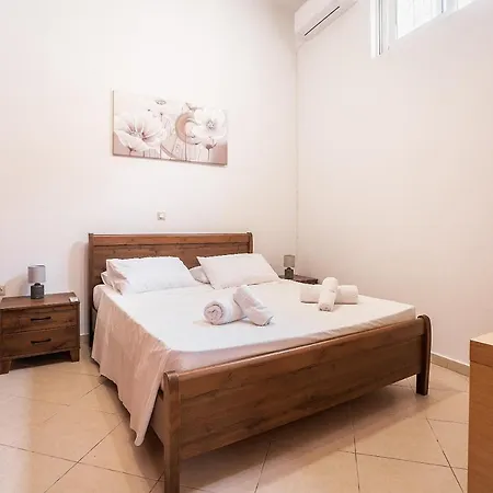 Villa Nikolaos *